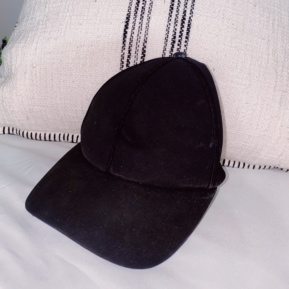 Men’s black Lululemon hat OSO🖤😆